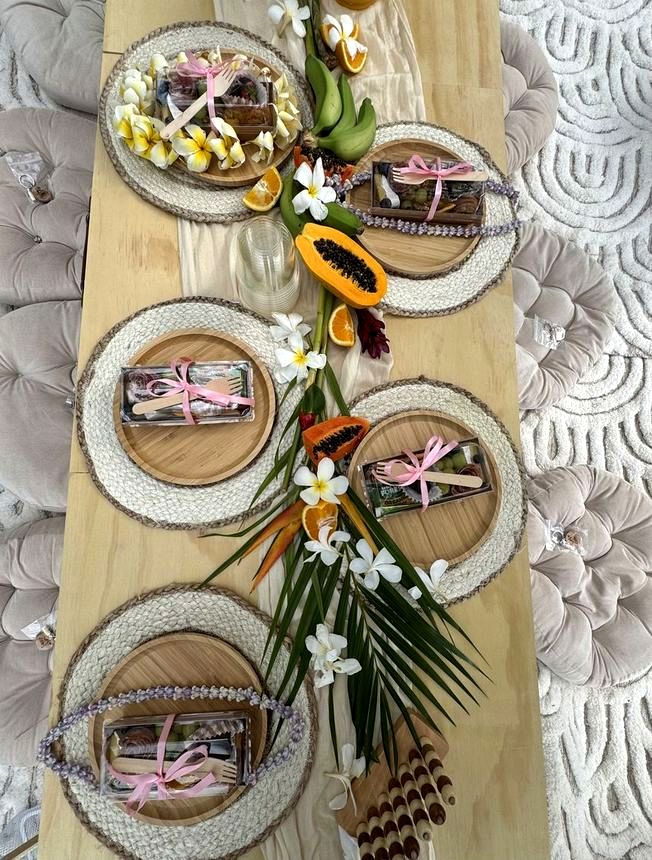 Signature Tablescapes — Oahu Paradise Picnic